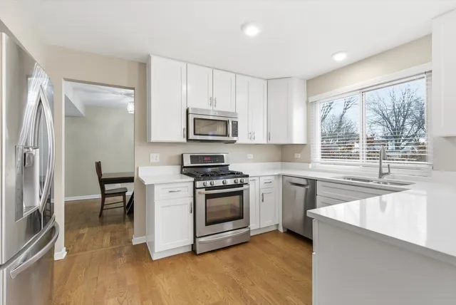 $3,200 | 1604 Tara Belle Parkway, Naperville, IL 60564