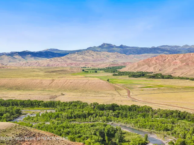 $2,100,000 | 581 East Fork Road, Dubois, WY 82513