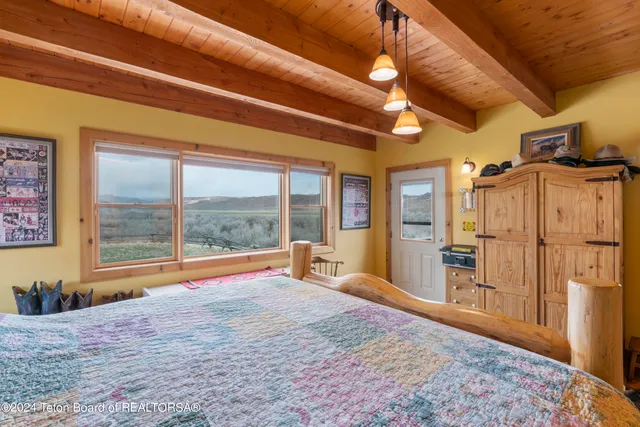 $2,100,000 | 581 East Fork Road, Dubois, WY 82513
