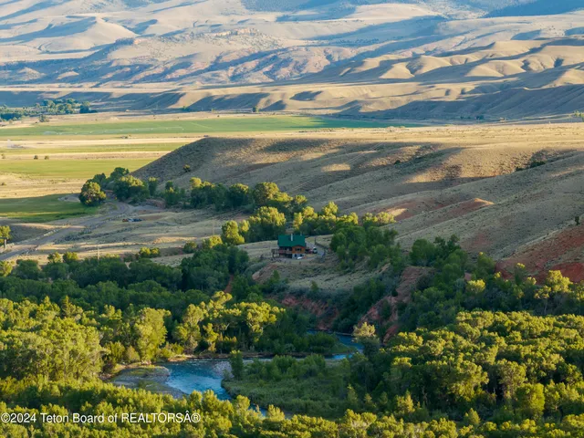 $2,100,000 | 581 East Fork Road, Dubois, WY 82513