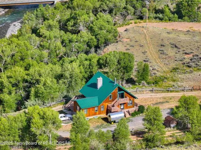 $2,100,000 | 581 East Fork Road, Dubois, WY 82513