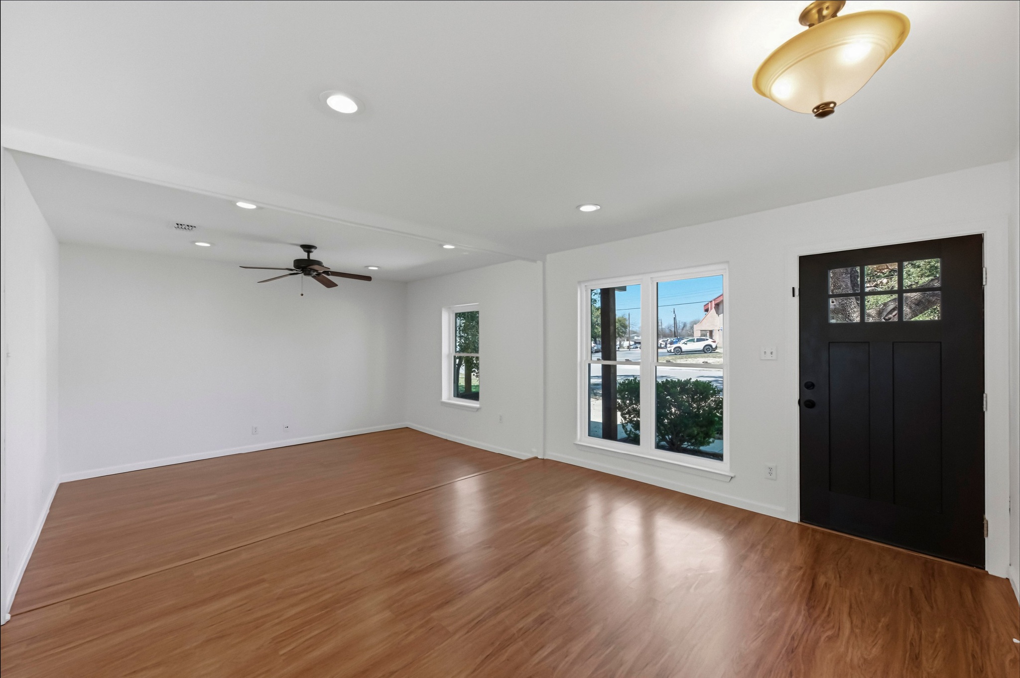 1005 Arthur Stiles Road Austin, TX 78721 - Photo 4 of 29