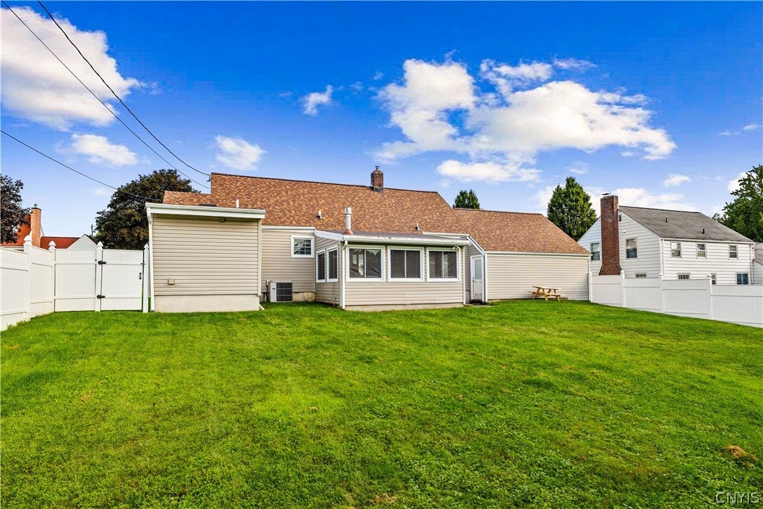 22 Lyndon Road Whitesboro, NY 13492 - Photo 4 of 30 Gallery Image 4