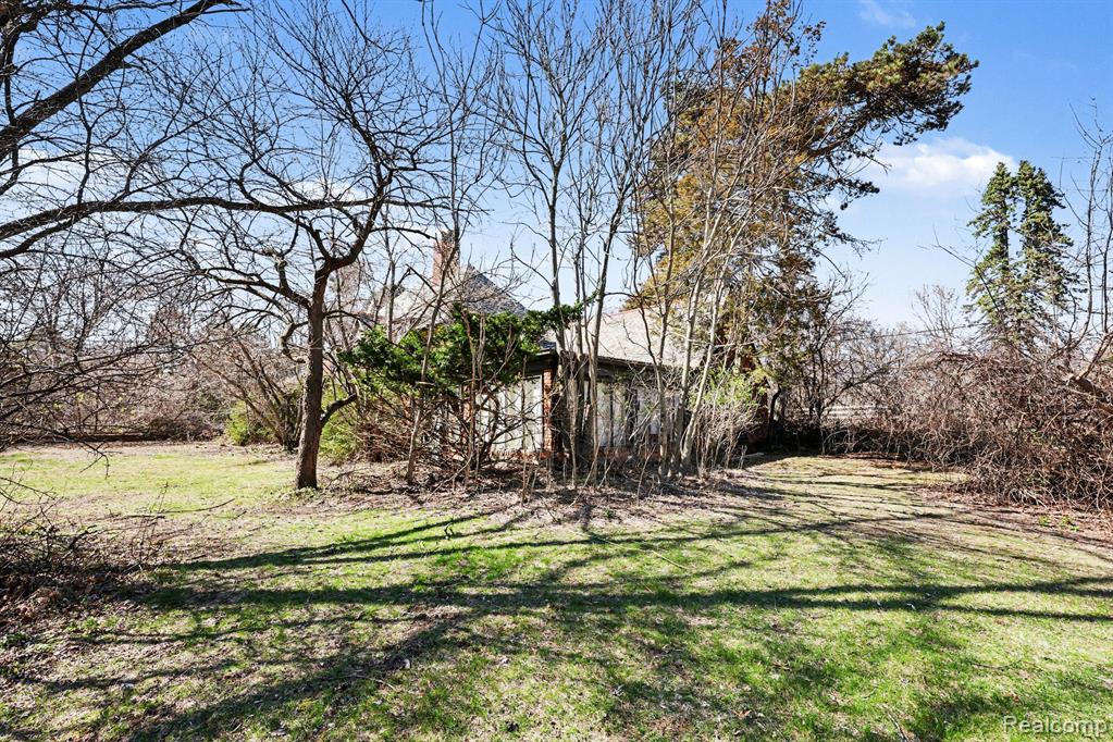 32020 Franklin Road Franklin, MI 48025 - Photo 5 of 18