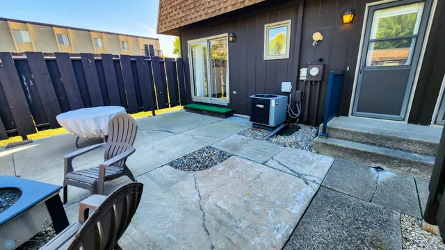 $250,000 | 1402 East Gateway Circle South, Unit M, Fargo, ND 58103