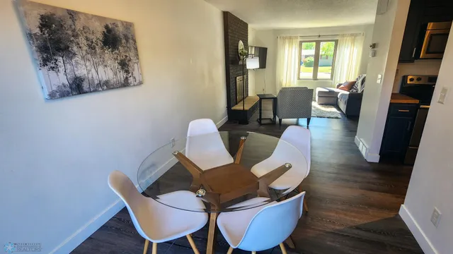 $250,000 | 1402 East Gateway Circle South, Unit M, Fargo, ND 58103