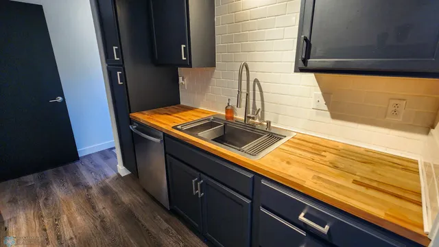 $250,000 | 1402 East Gateway Circle South, Unit M, Fargo, ND 58103