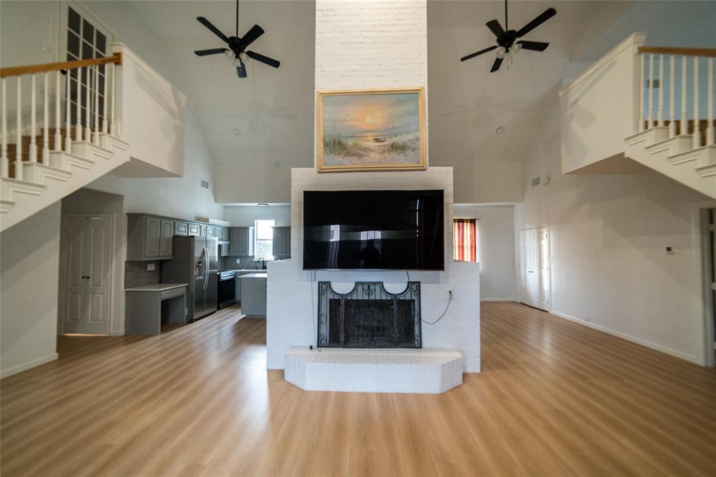 954 Lloyd's Road Little Elm, TX 75068 - Photo 12 of 32 Living room