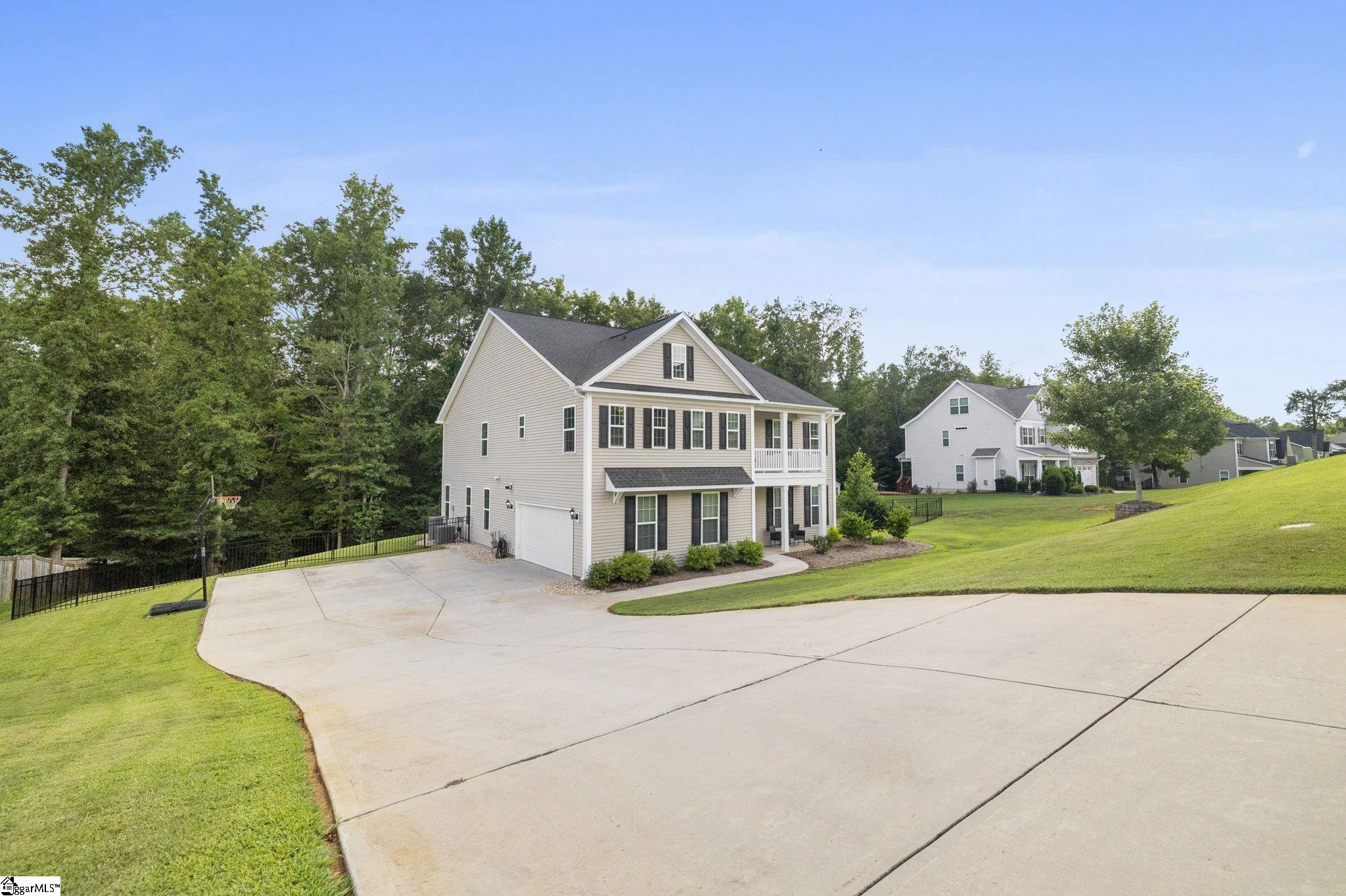 326 Avendell Drive Easley, SC 29642 - Photo 2 of 47