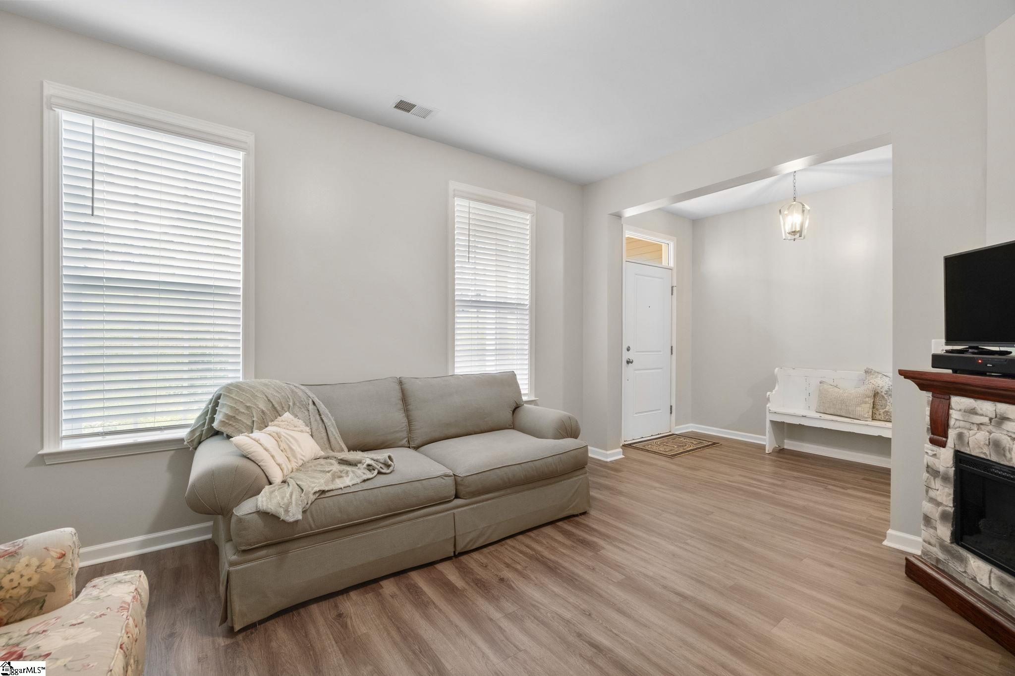 326 Avendell Drive Easley, SC 29642 - Photo 7 of 47