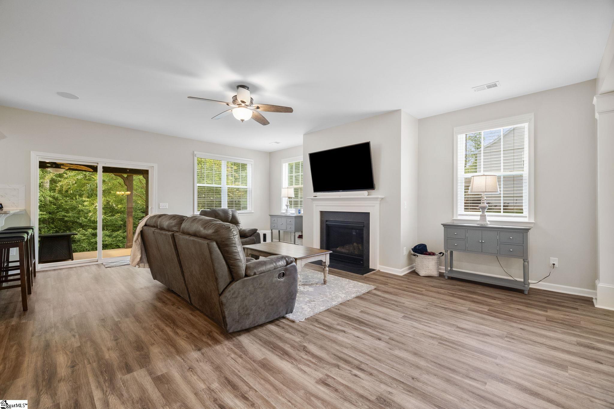 326 Avendell Drive Easley, SC 29642 - Photo 10 of 47