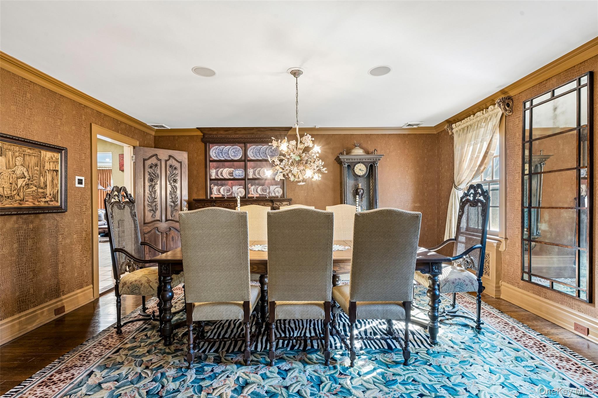 1325 Harbor Road Hewlett, NY 11557 - Photo 6 of 42 Gallery Image 6