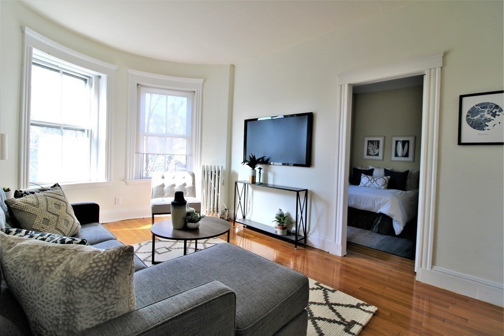 32 Winchester Street, Unit 8 Brookline, MA 02446 - Photo 3 of 12