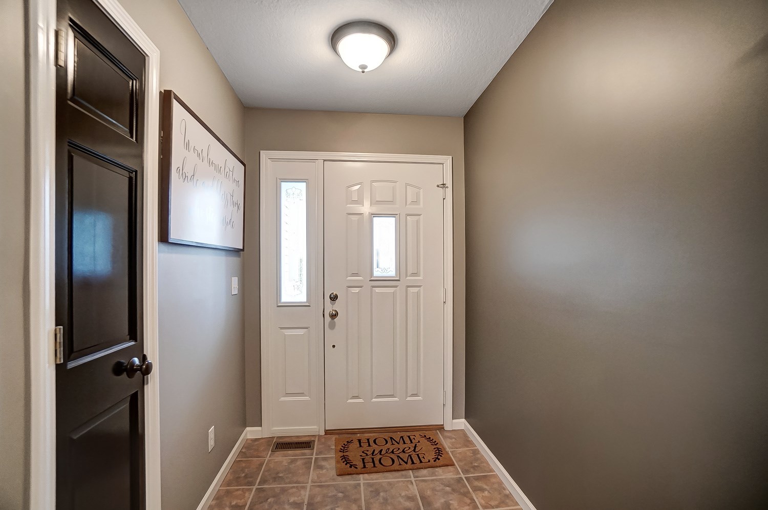 734 West Wallen Road Fort Wayne, IN 46825 - Photo 5 of 36 Gallery Image 5