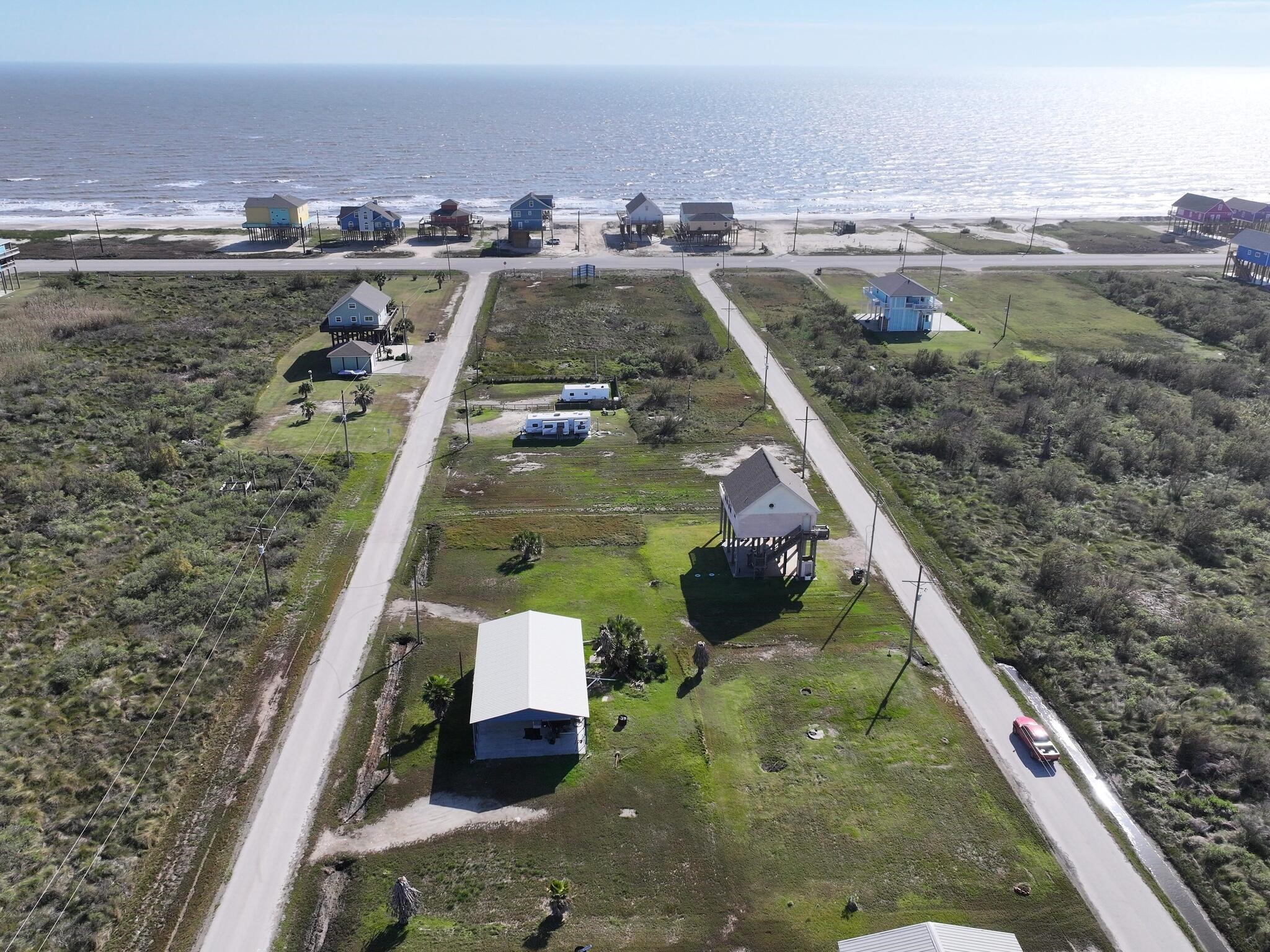 1144 Waco Port Bolivar, TX 77650 - Photo 4 of 35