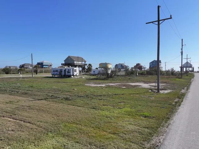 $35,000 | 1144 Waco, Port Bolivar, TX 77650