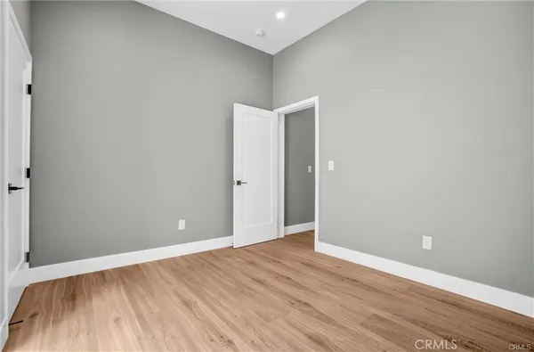 $7,950 | 2128 West 238th Street, Torrance, CA 90501