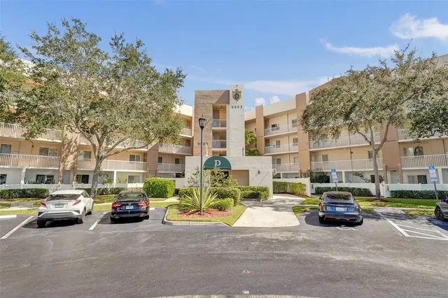 $180,000 | 9563 Weldon Circle, Unit D212, Tamarac, FL 33321