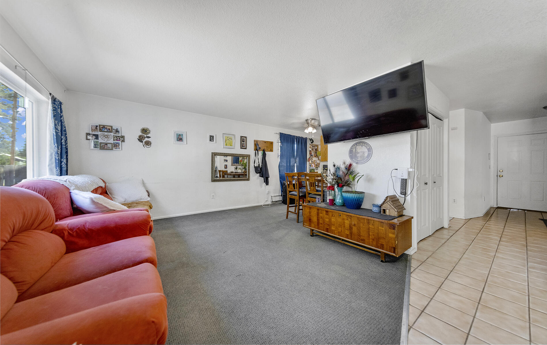 467 Martin Way Chester, CA 96020 - Photo 18 of 39 a living room with furniture and a flat screen tv