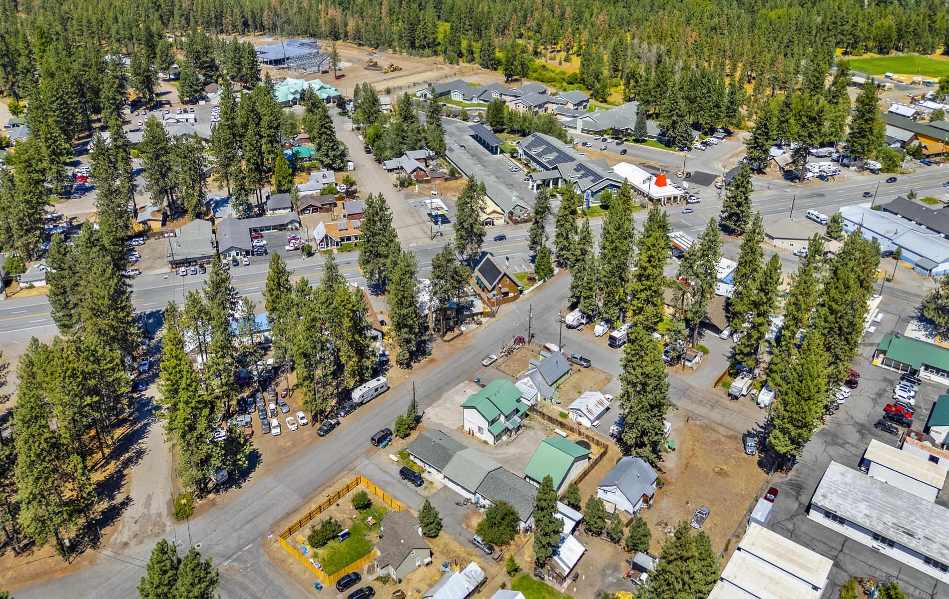 467 Martin Way Chester, CA 96020 - Photo 37 of 39 an aerial view of residential houses with outdoor space