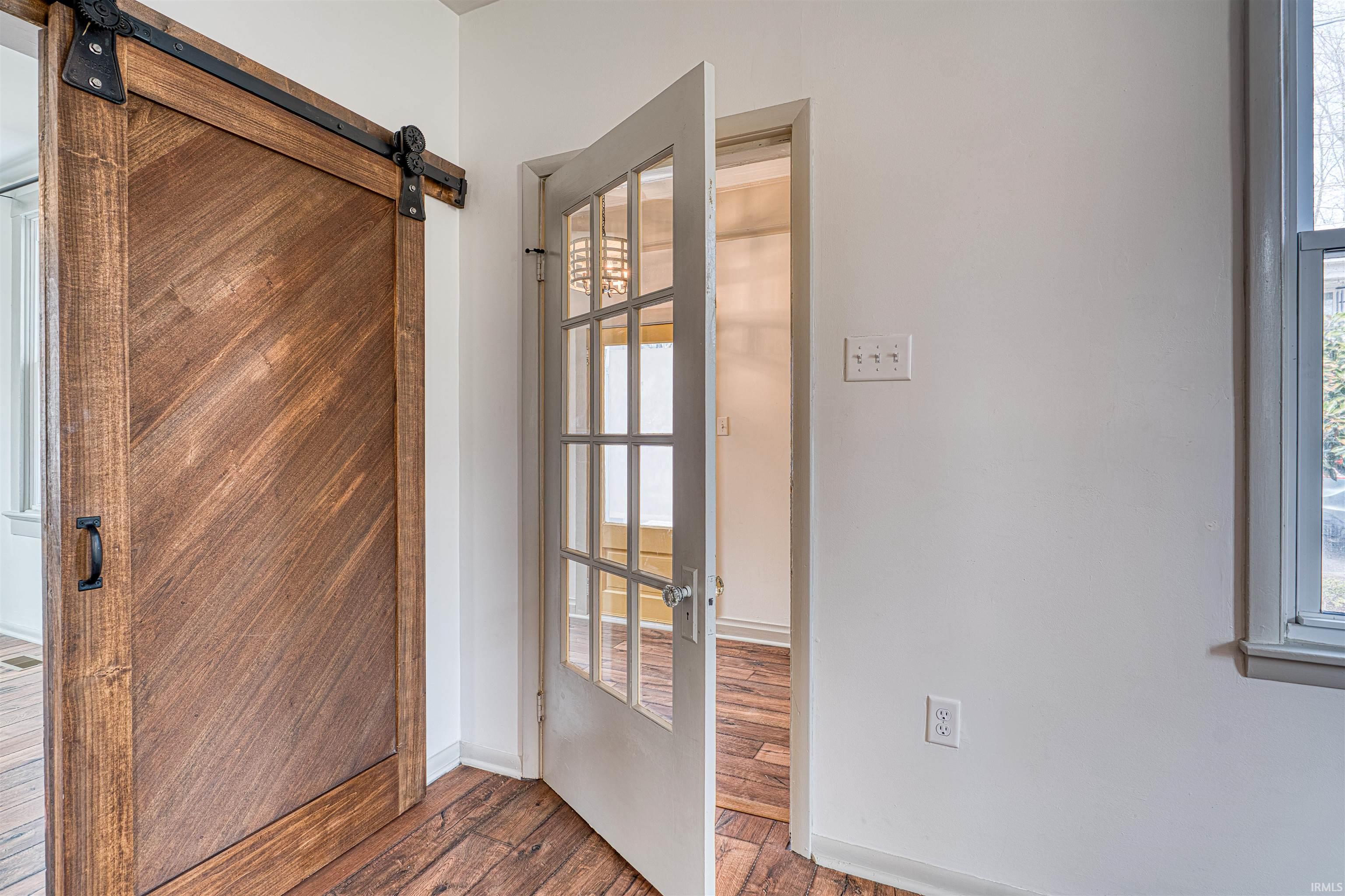 413 West Main Street Newburgh, IN 47630 - Photo 5 of 33