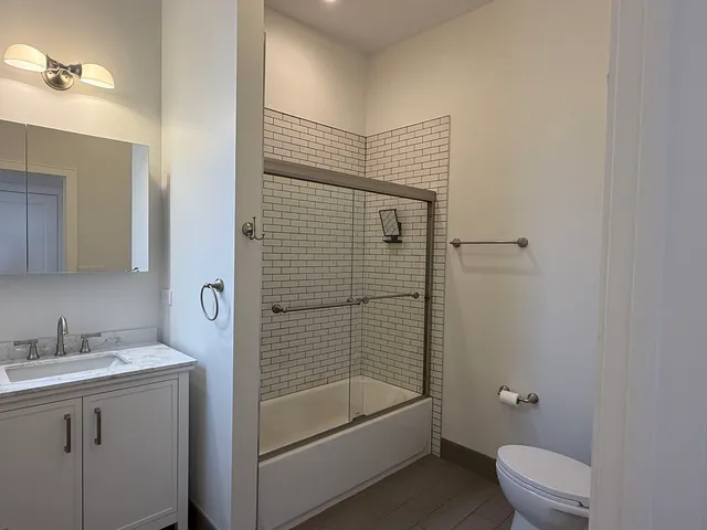 $1,600,000 | 965 West 18th Street, Chicago, IL 60608