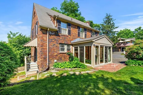 $1,195,000 | 3 Vassar Road, Marblehead, MA 01945