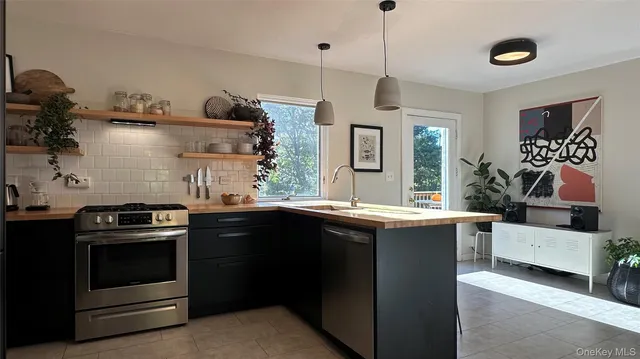 $499,900 | 740 North Mountain Road, Gardiner, NY 12525