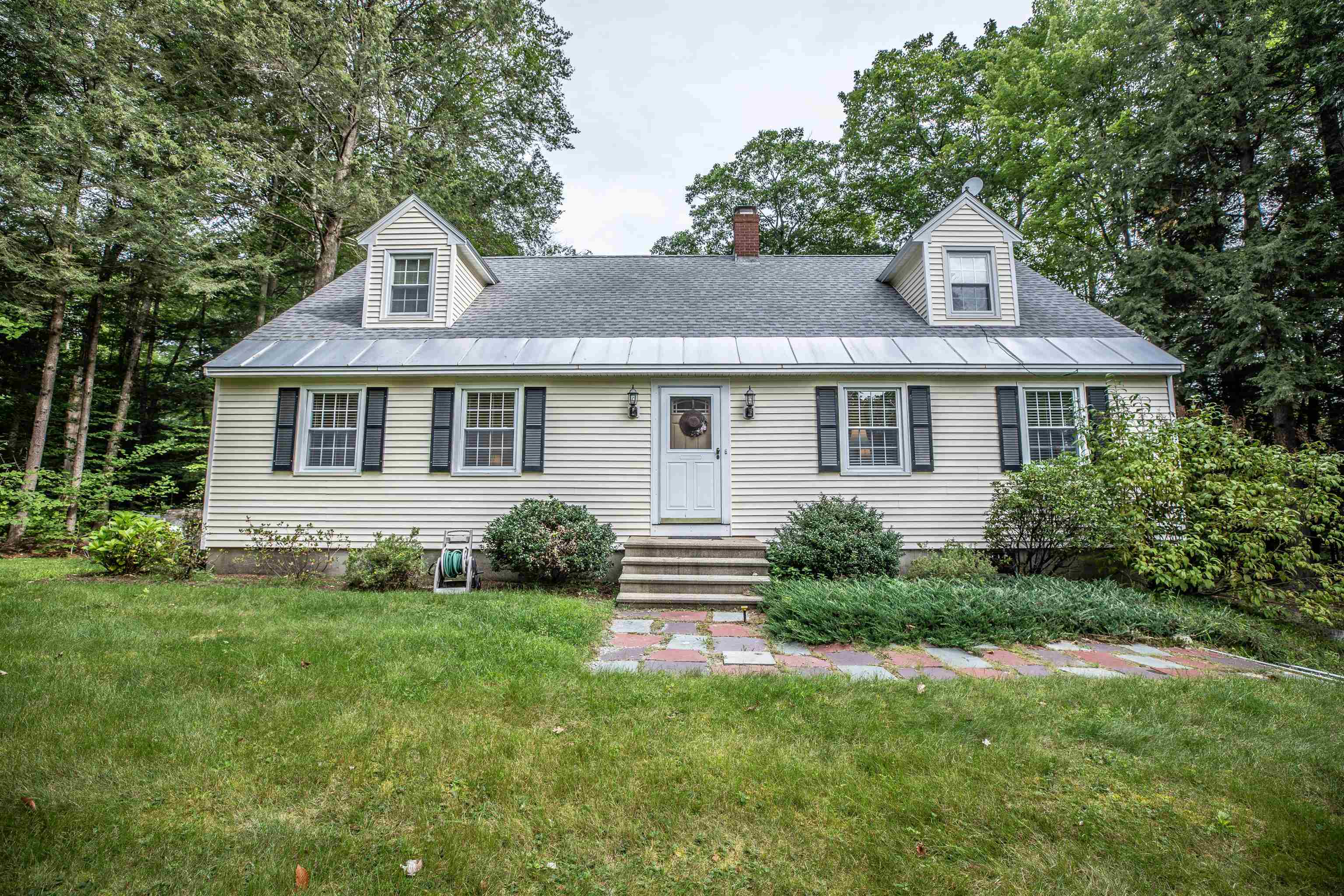 14 Brian Road Peterborough, NH 03458 - Photo 2 of 34