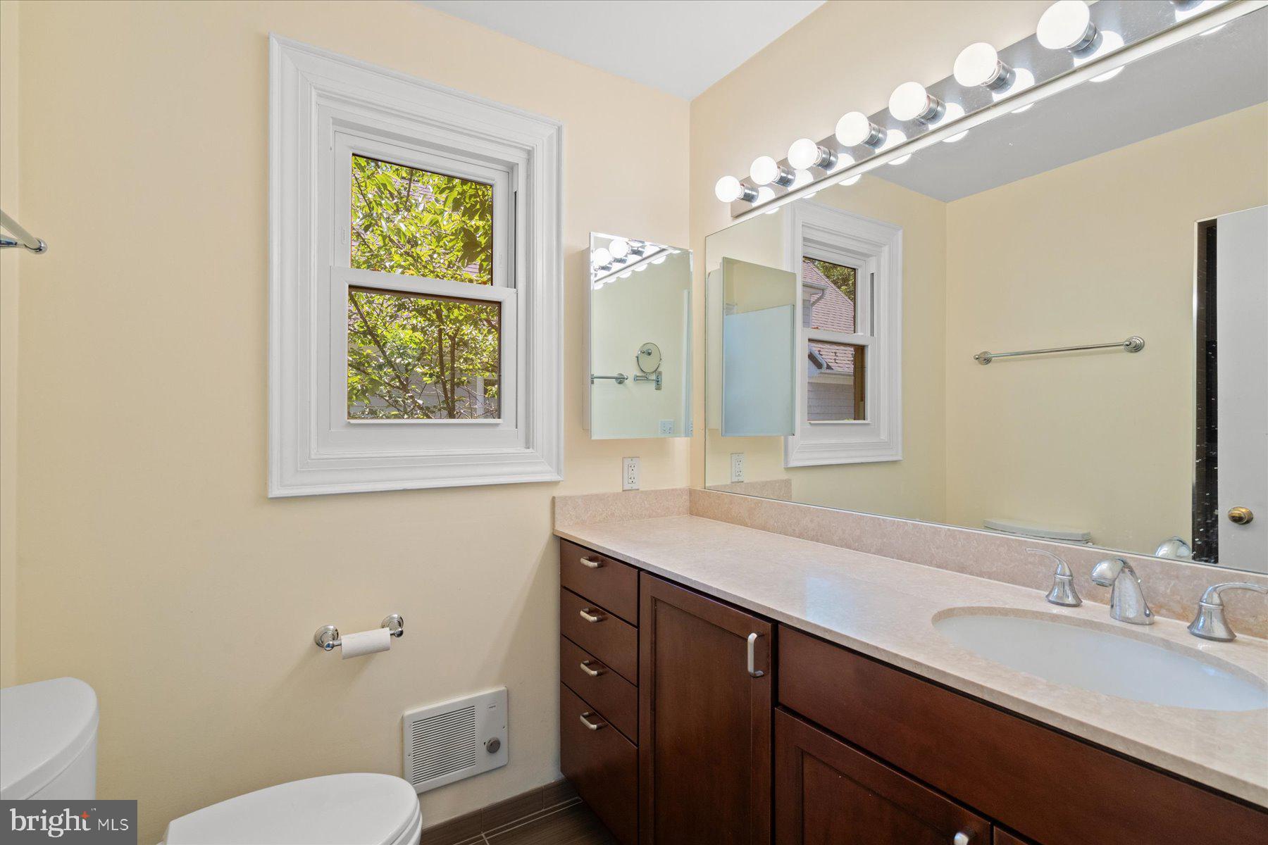 4906 46th Street Northwest Washington, DC 20016 - Photo 27 of 40 Primary en-suite bath