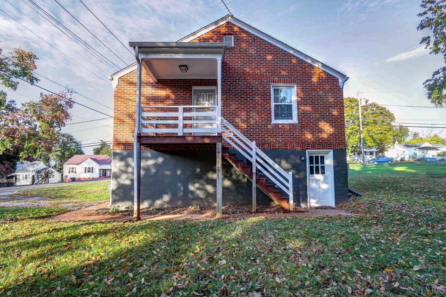 211 Blue Ridge Street Lynchburg, VA 24501 - Photo 7 of 29 Gallery Image 7