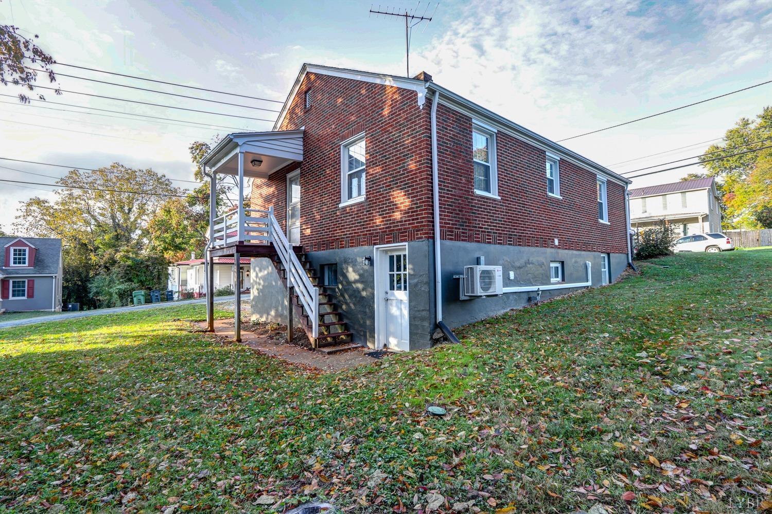 211 Blue Ridge Street Lynchburg, VA 24501 - Photo 8 of 29 Gallery Image 8