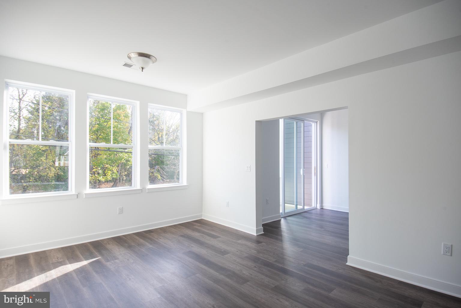 43 Princeton Hightstown Road, Unit 2101 Princeton Junction, NJ 08550 - Photo 2 of 27