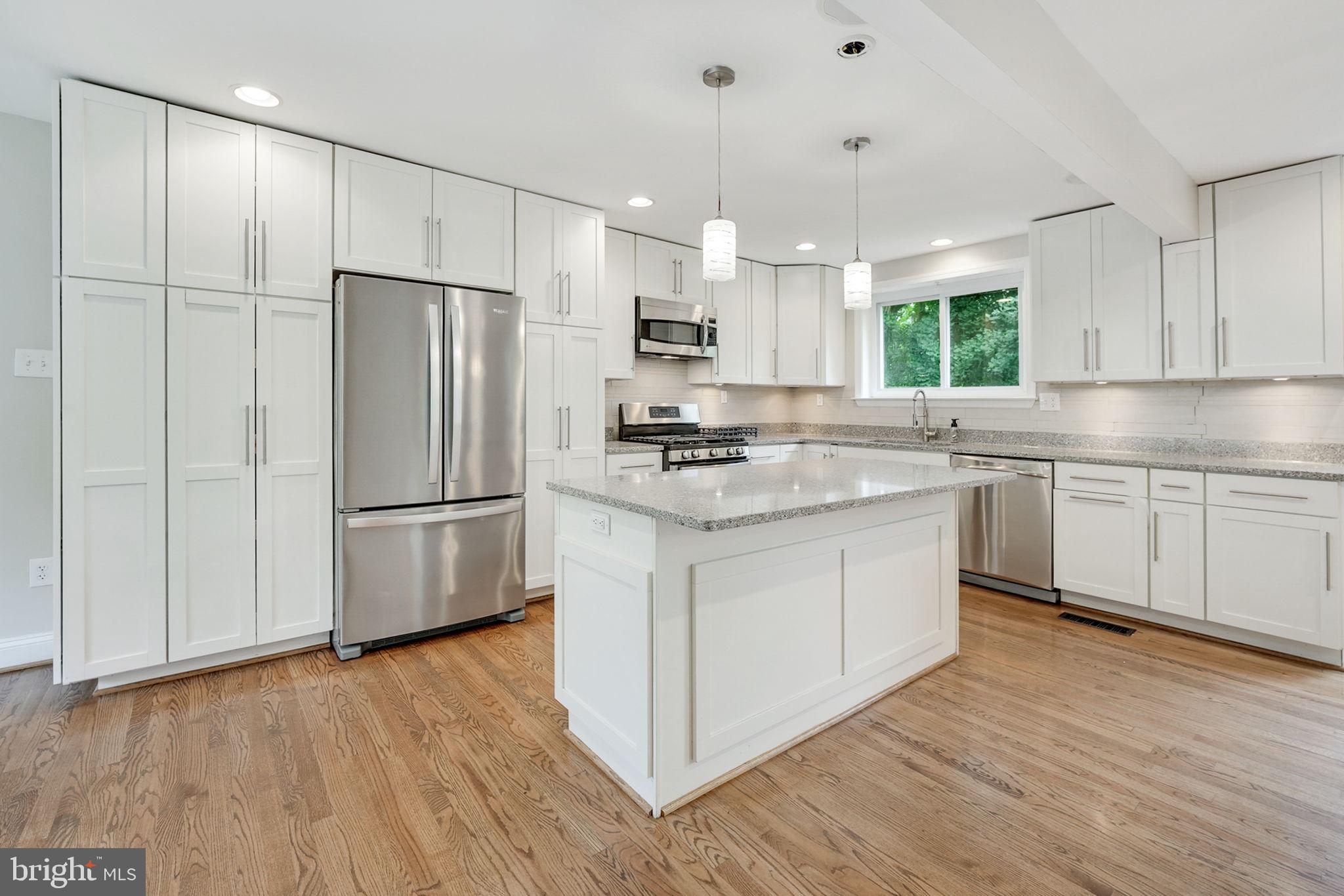 6811 Lemon Road McLean, VA 22101 - Photo 3 of 48
