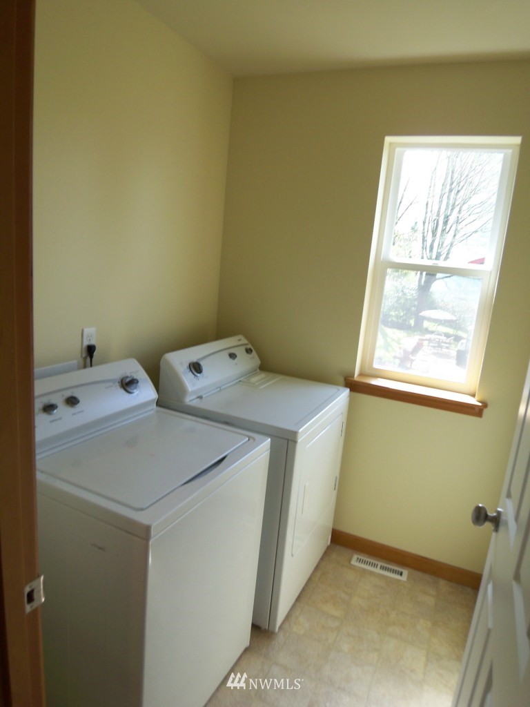 8301 227th Street Southwest Edmonds, WA 98026 - Photo 18 of 22 Gallery Image 18