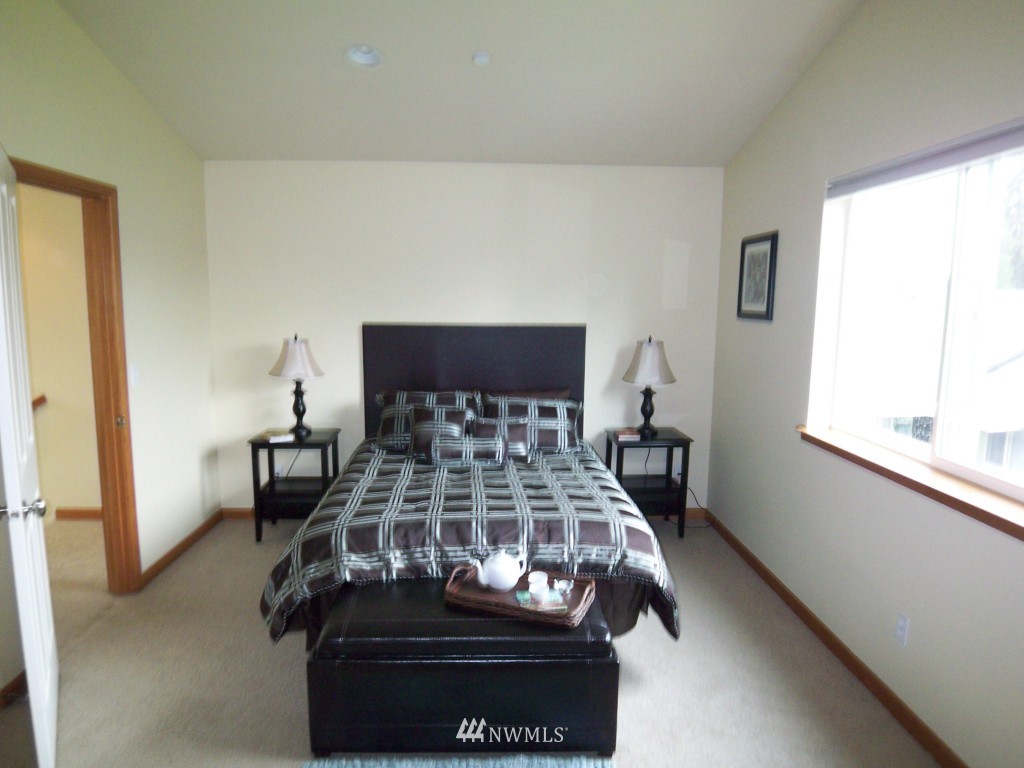 8301 227th Street Southwest Edmonds, WA 98026 - Photo 10 of 22 Gallery Image 10