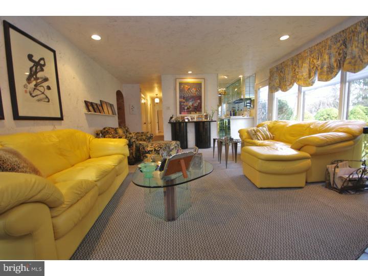2241 High Road Huntingdon Valley, PA 19006 - Photo 11 of 25 Family Room