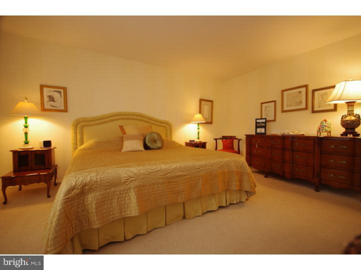 2241 High Road Huntingdon Valley, PA 19006 - Photo 15 of 25 Bedroom - Main