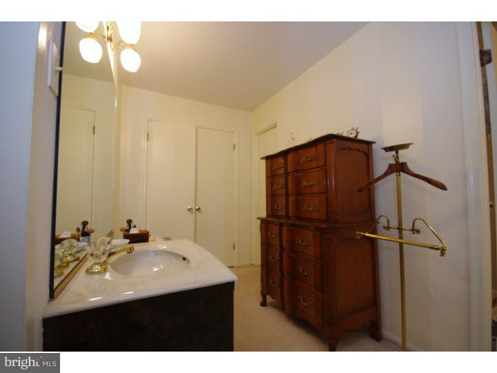 2241 High Road Huntingdon Valley, PA 19006 - Photo 16 of 25 Bedroom - Main