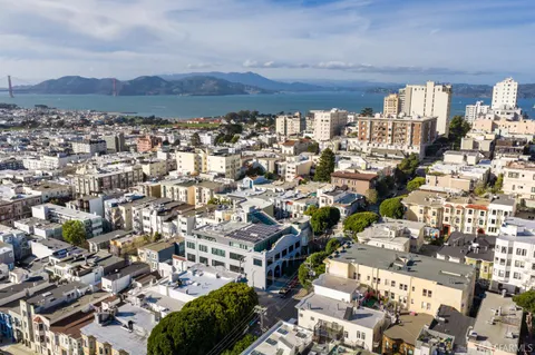 $3,750,000 | 1945 Hyde Street, Unit 3, San Francisco, CA 94109