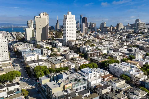 $3,750,000 | 1945 Hyde Street, Unit 3, San Francisco, CA 94109