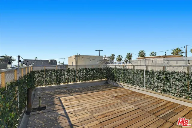 $2,675,000 | 43 Dudley Avenue, Venice, CA 90291
