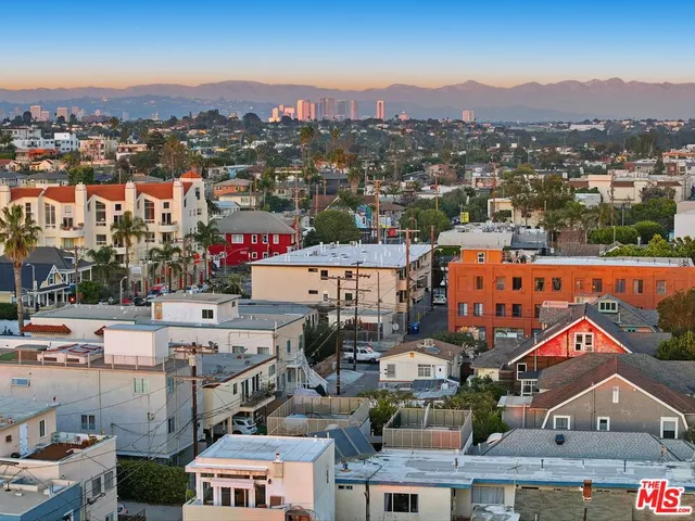 $2,675,000 | 43 Dudley Avenue, Venice, CA 90291