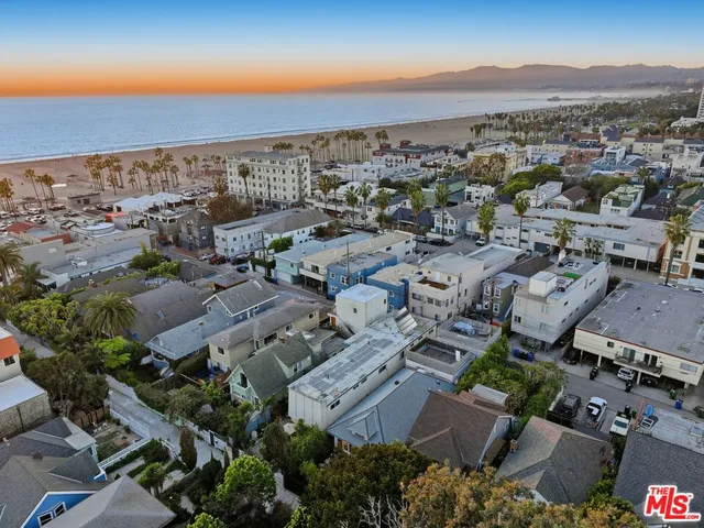 $2,675,000 | 43 Dudley Avenue, Venice, CA 90291