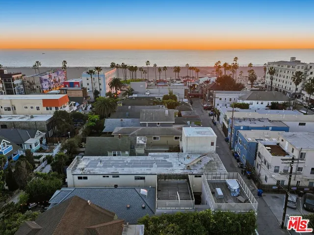 $2,675,000 | 43 Dudley Avenue, Venice, CA 90291