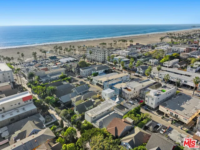$2,675,000 | 43 Dudley Avenue, Venice, CA 90291