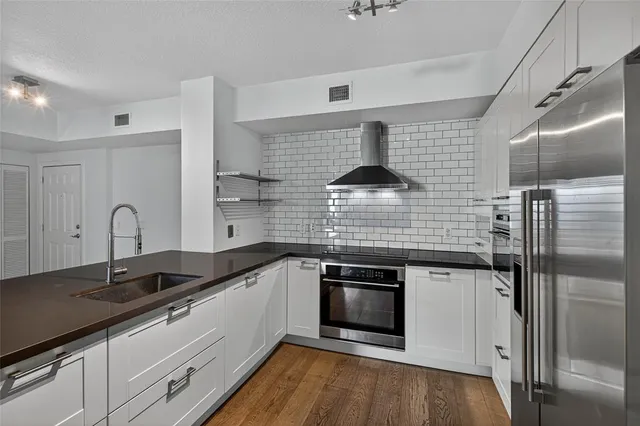 $369,000 | 2421 Northeast 65th Street, Unit 209, Fort Lauderdale, FL 33308