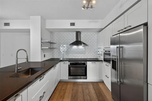 $369,000 | 2421 Northeast 65th Street, Unit 209, Fort Lauderdale, FL 33308