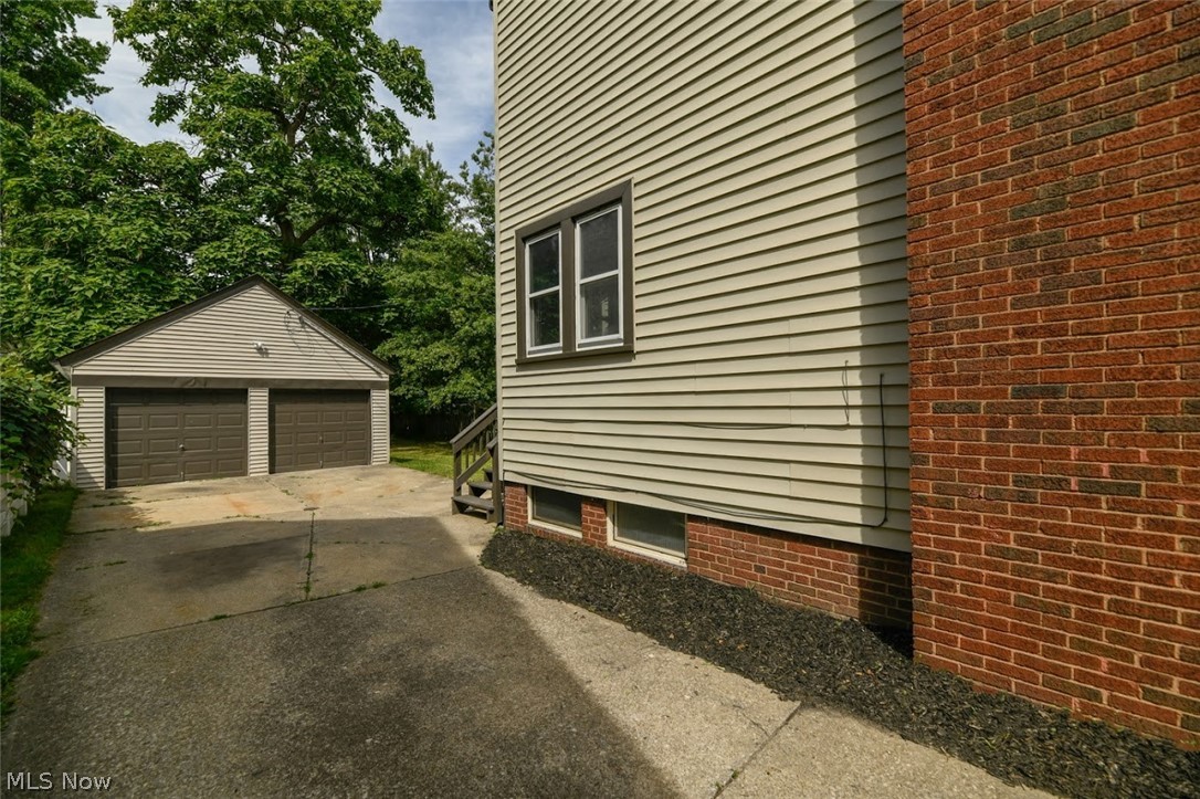 932 Cambridge Road Cleveland Heights, OH 44121 - Photo 32 of 35