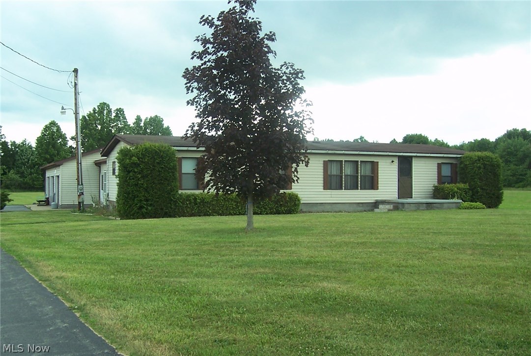 1237 Hallock Young Road Lordstown, OH 44481 - Photo 9 of 9 Gallery Image 9